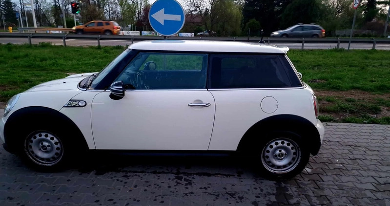 MINI ONE cena 16900 przebieg: 214459, rok produkcji 2009 z Puszczykowo małe 56